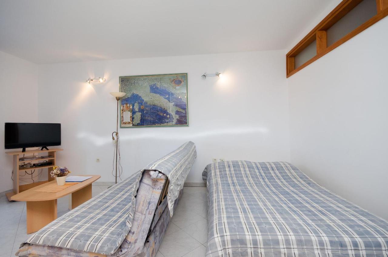 Apartments Slavica Rabac Exterior photo